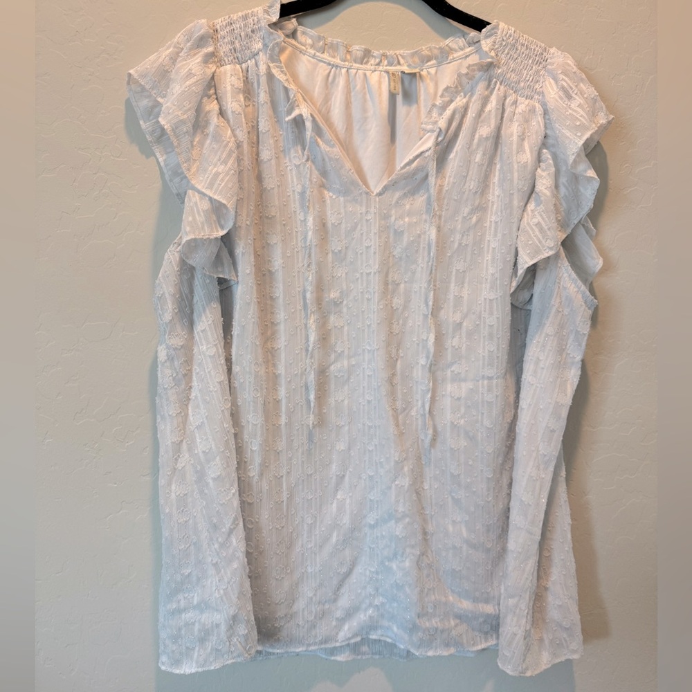 Cato White Shimmer Short Sleeve Blouse - 18/20
